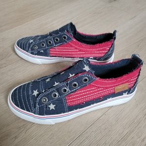 Blowfish Malibu Slip On Sneakers Navy Stars USA Women's 6 NIB NEW
